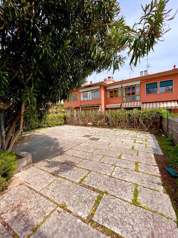 Appartamenti Villa Lina Desenzano del Garda Exterior foto
